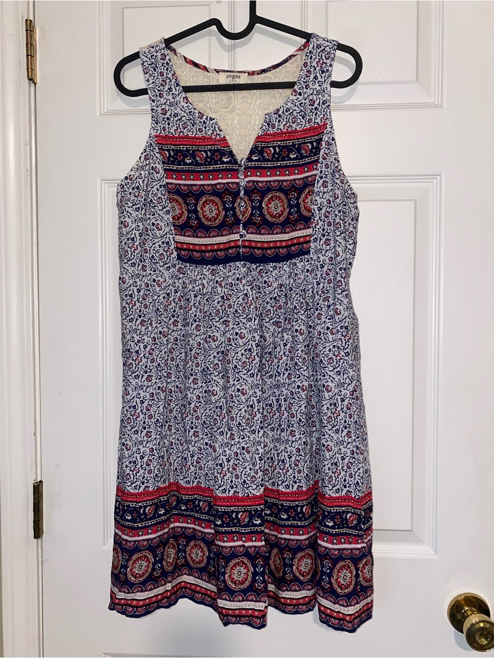 Umgee‎ Navy, Red & White Printed Sleeveless Mini Dress with Lace Back Inset